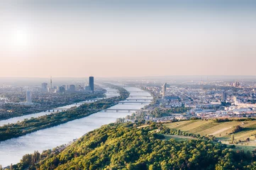 Foto op Plexiglas Wenen Wenen hoofdstad van Oostenrijk in Europa. Panoramisch uitzicht vanaf Kahlenberg.