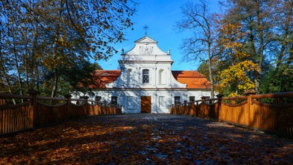 Zwierzyniec - Kościół na wodzie © Jarek Rymarz