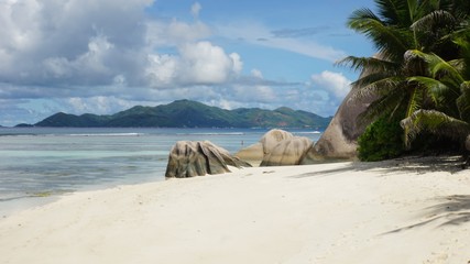 Fototapeta na wymiar tropical seychelles island