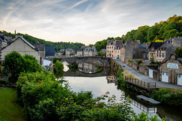 La Rance in Dinan, Frankreich