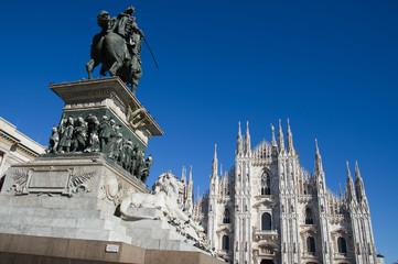 Fototapeta na wymiar Duomo Square , Statue of Garibaldi on horseback