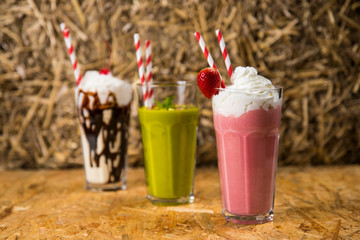 strawberry milkshake with ice cream