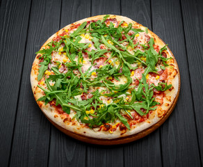 Prosciutto and Arugula Pizza with Marinara Sauce