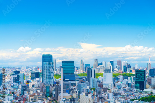 東京風景 6月 渋谷方面 青空と緑 Wall Mural Wallpaper Murals Oka 東京風景 6月 渋谷方面 青空と緑 Wall Mural Wallpaper Murals Oka