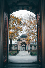 Autumn view through the door of the Suleymaniye Mosque