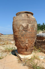 Jarre g&eacute;ante &agrave; l'entr&eacute;e nord du palais minoen de Malia en Cr&egrave;te