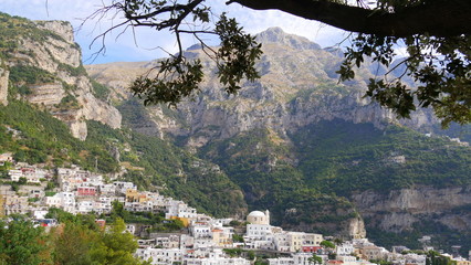 Blick auf Positano an der Amalfiküste