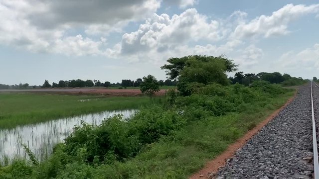 Train de bambou dans la campagne de Battambang, Cambodge