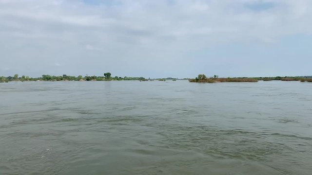Fleuve Irrawaddy &agrave; Kratie, Cambodge