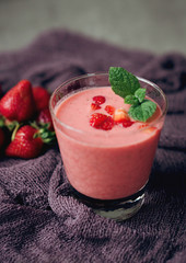 yogurt with strawberries