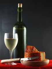 White wine with pepper cheese