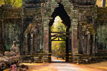 Naklejka premium Piękny widok na świątynię Angkor Thom w Siem Reap w Kambodży.