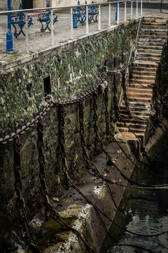 Parte del puerto de Mundaka en vertical.