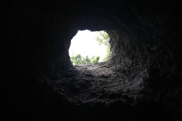 洞窟の出口