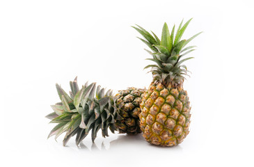 Fototapeta premium pineapple isolated on white background