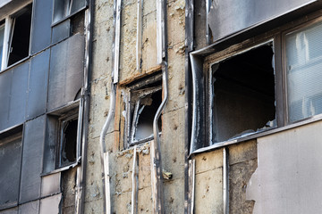 Traces from fire on building