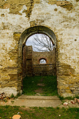 Ruiny cerkwi Krywe Bieszczady