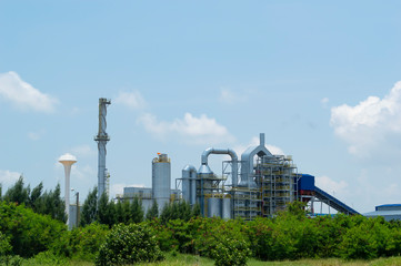Fototapeta na wymiar recycle factory in nutre with blue sky