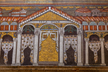 Obraz premium Mosaics on the side wall in Basilica of St Apollinare Nuovo in Ravenna, Italy