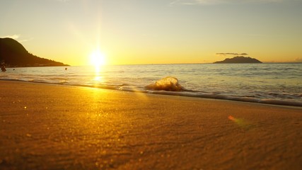 Fototapeta premium amazing sunset at the seychelles islands