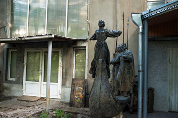 The famous bronze monument dedicated to the founders of Kyiv - 3 brothers and their sister Lybid