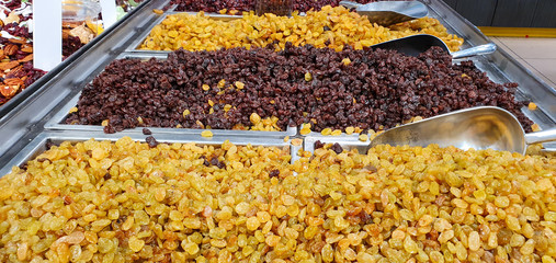 raisins for sale in the market