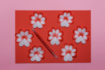 Step 7 instruction. Greeting card with flowers for birthday, mother's day, valentine's day. The project of children's creativity,crafts for children.Step by step instructions for paper applications.