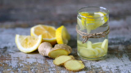 Ginger lemon drink. Tea with lemon and ginger to enhance immunity.