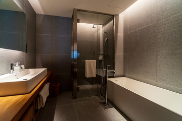 ホテルのバスルーム　シャワールーム