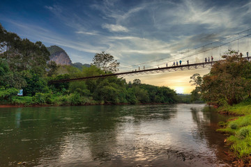 タイ国スラータニー県カオテピタックの吊り橋