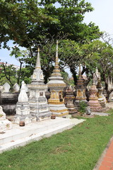 Tombeaux à Vientiane, Laos