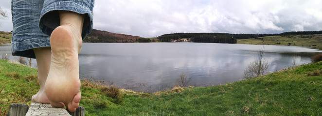 randonnée au lac de saint front en haute-loire - auvergne