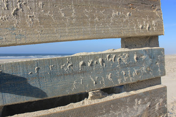 Sandige Europalette am Strand