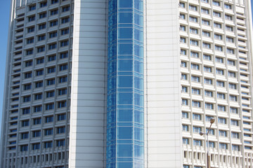 view of a modern building in the city