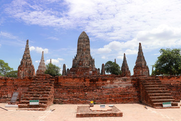 Fototapeta premium The ruins of Chaiwatthanaram Temple in Thailand. It was a royal temple complex during the Ayutthaya Period.