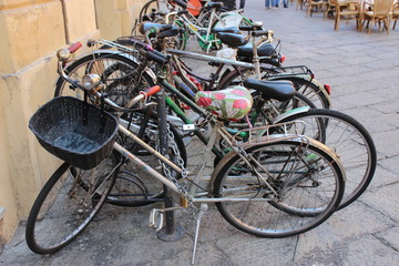 Fototapeta na wymiar Row of bicycles