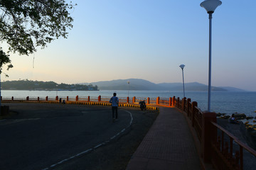 Obraz premium zachód słońca na plaży