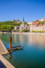Quartier Saint-Georges et vieux Lyon vu des quais de Saône