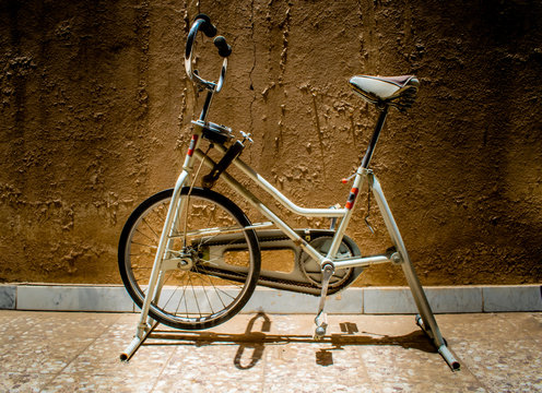 Photo of the vintage old pedal exercise equipment.