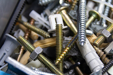 Screws and metal pieces 