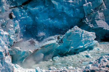 Massive ice wall falling down from Perito Moreno Glacier. Los glaciares national park, Santa Cruz, Argentina.