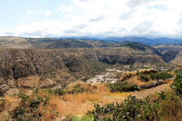 Fototapeta na wymiar Paisaje de sierra peruana. Locación Ayacucho, Perú.