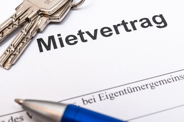 Mietvertrag unterschreiben