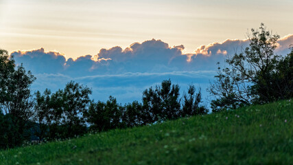 Fototapeta premium Soir d'été à la campagne