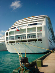 Traumreise Karibikkreuzfahrt mit Kreuzfahrtschiff zu den Bahamas - Dream vacation Caribbean cruise...