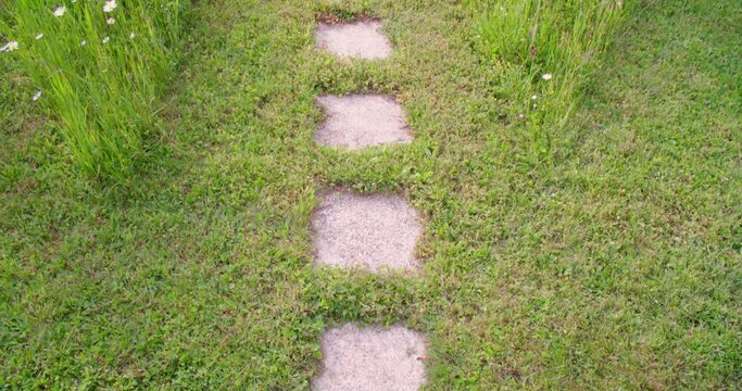 Gardenpath tilt up with perspective