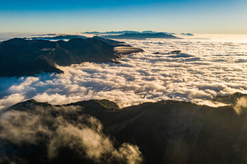 Tai Wan mountain landscape sea of clouds view scene
