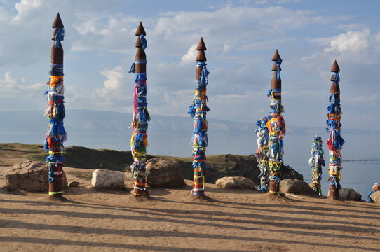 Lac Ba&iuml;kal Ile d'Olkhon Totems chamanes