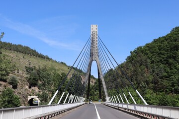 Le pont du Pertuiset sur la Loire dans les Gorges de la Loire - Pont suspendu à haubans  - Ville...