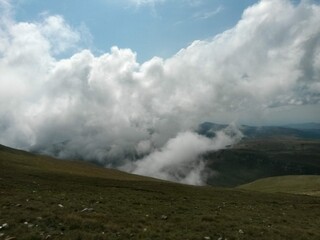 beautiful clouds seen from the top of the mountain 